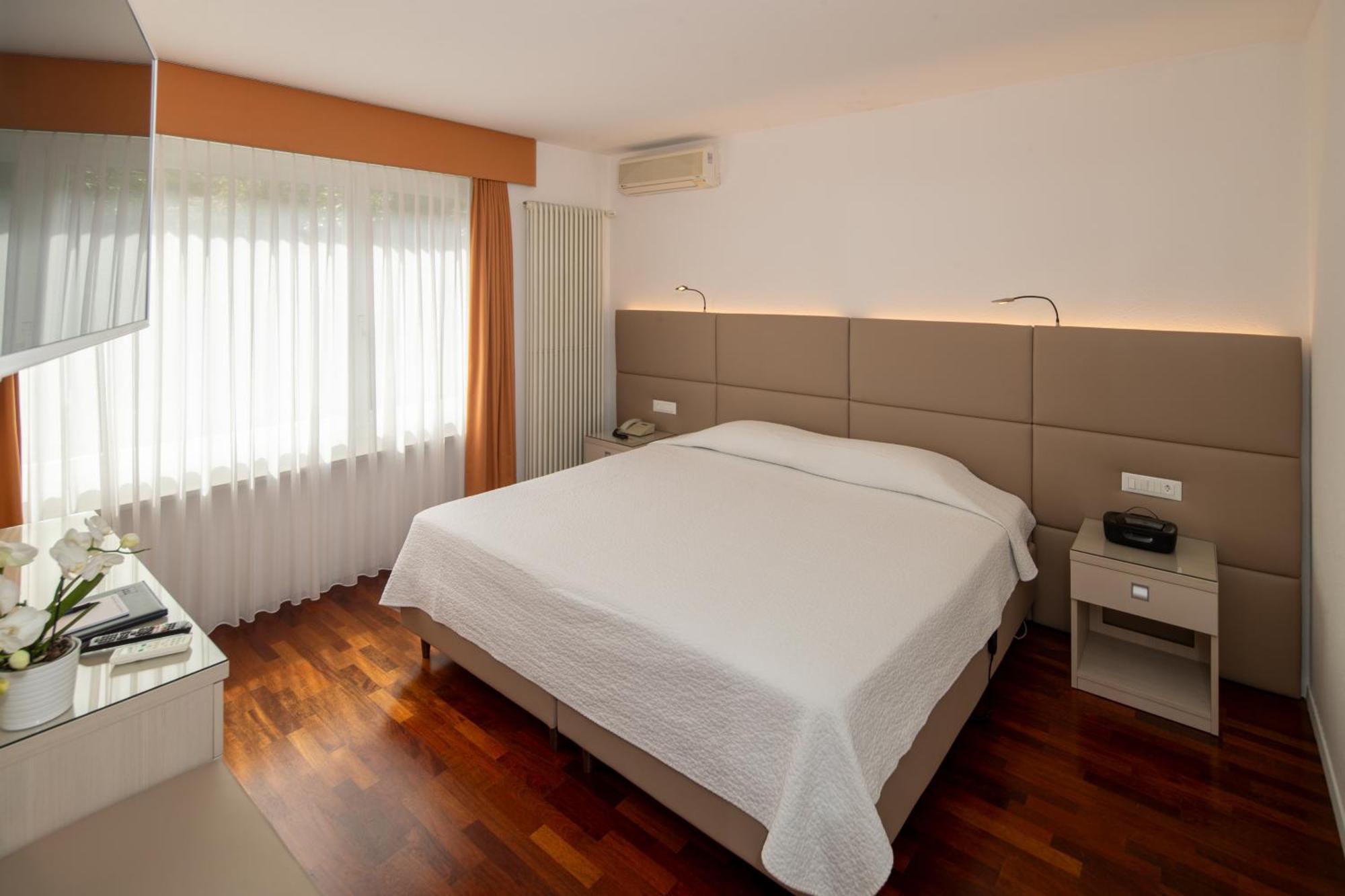 Hotel Campione Bissone Εξωτερικό φωτογραφία